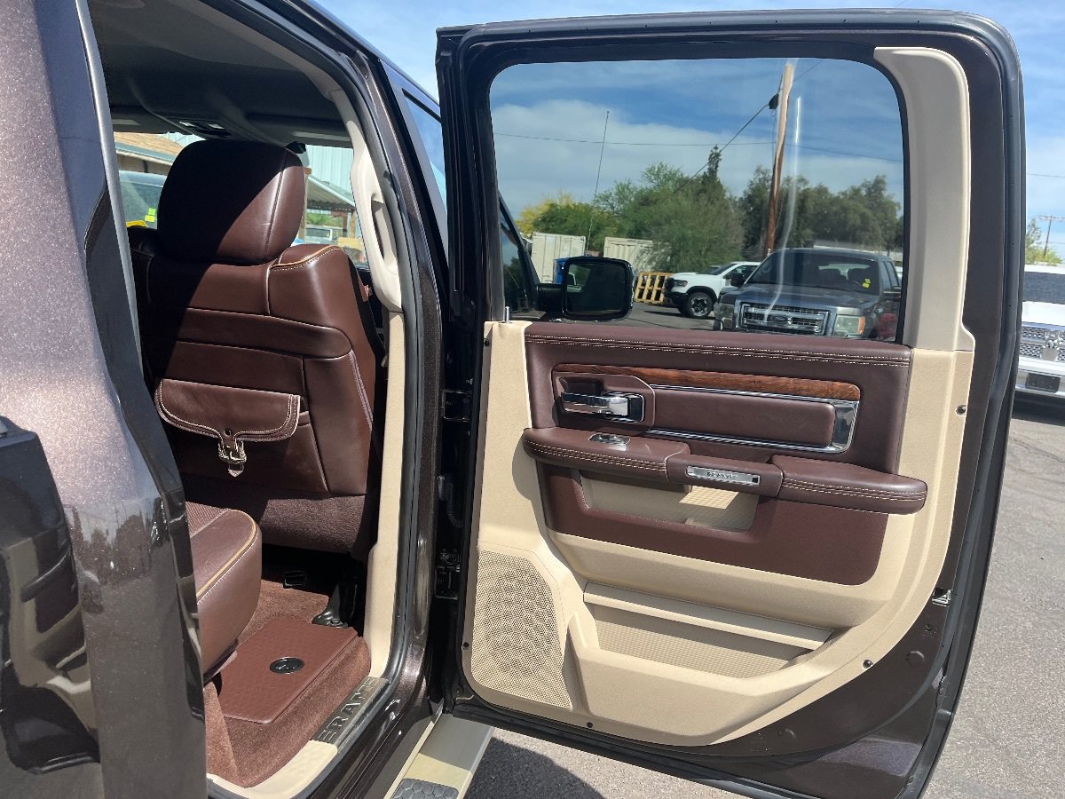 Used 2016 RAM 1500 Laramie Longhorn w/ Convenience Group AWD/4WD image 34