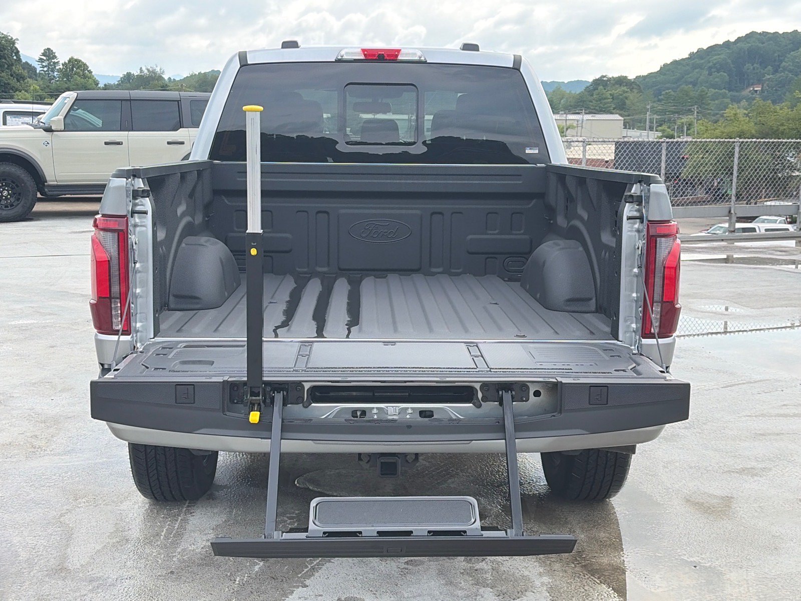 New 2026 Ford F150 Platinum w/ Equipment Group 702A High AWD/4WD image 4