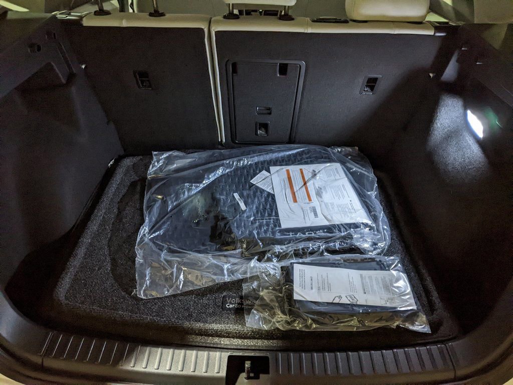 New 2025 Volkswagen Taos SE image 28