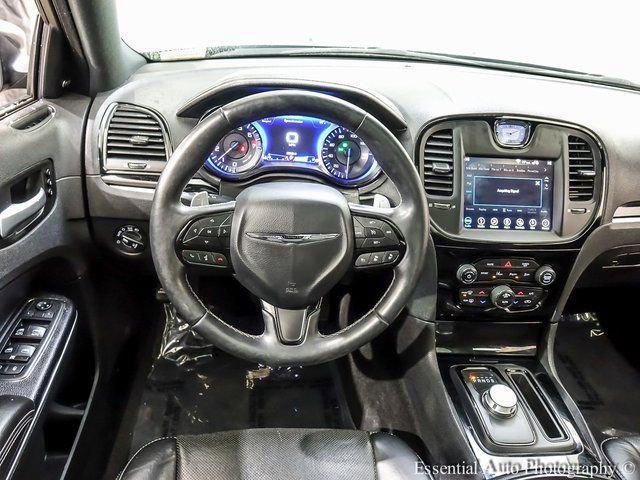 Used 2018 Chrysler 300 S w/ Safetytec Plus Group image 2