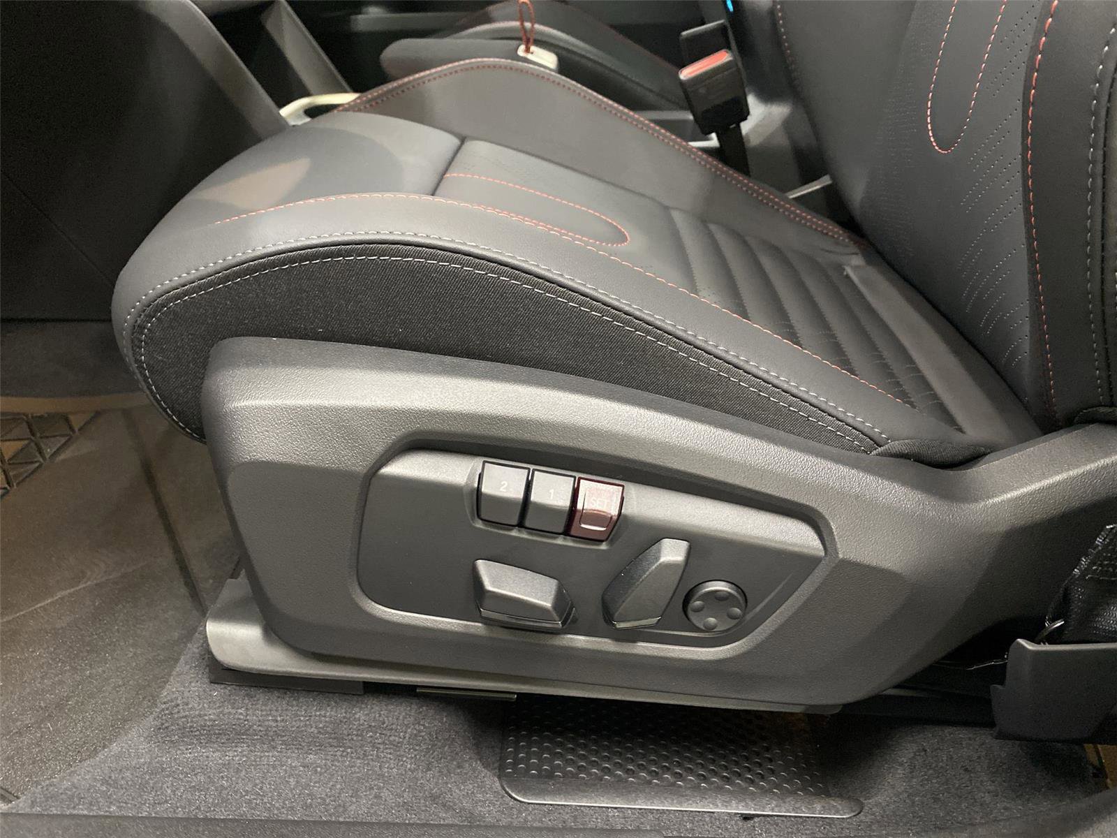 New 2026 MINI Cooper Countryman John Cooper Works w/ Comfort Package Max image 18