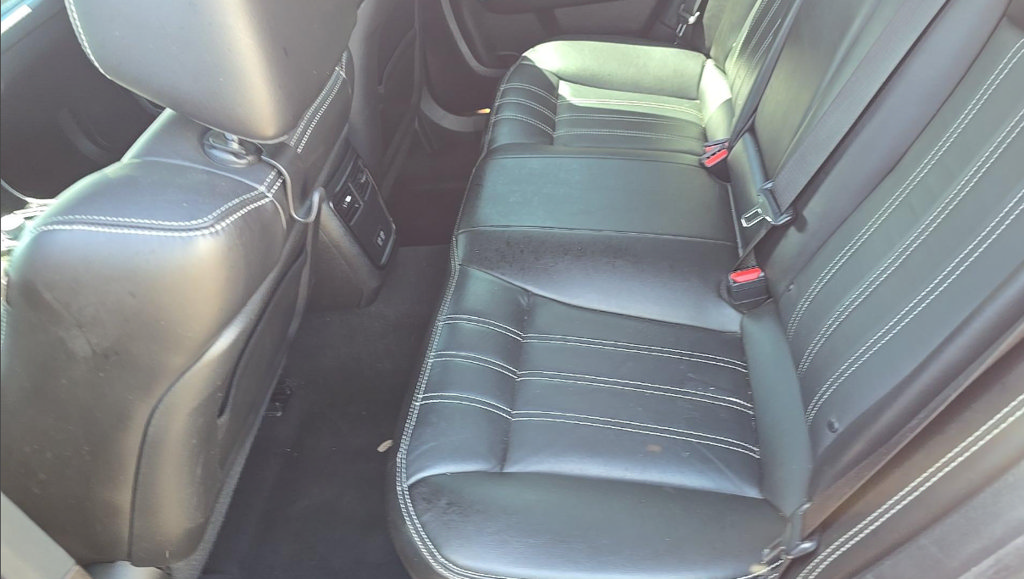 Used 2022 Chrysler 300 S RWD image 12