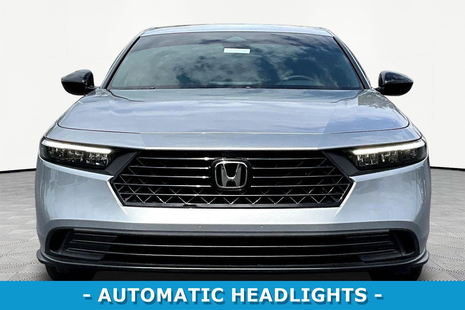 Used 2025 Honda Accord Sport image 2