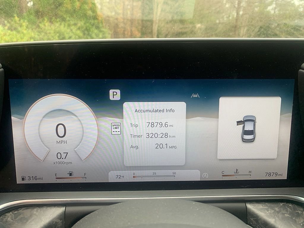 Used 2025 Genesis G90 3.5T image 11