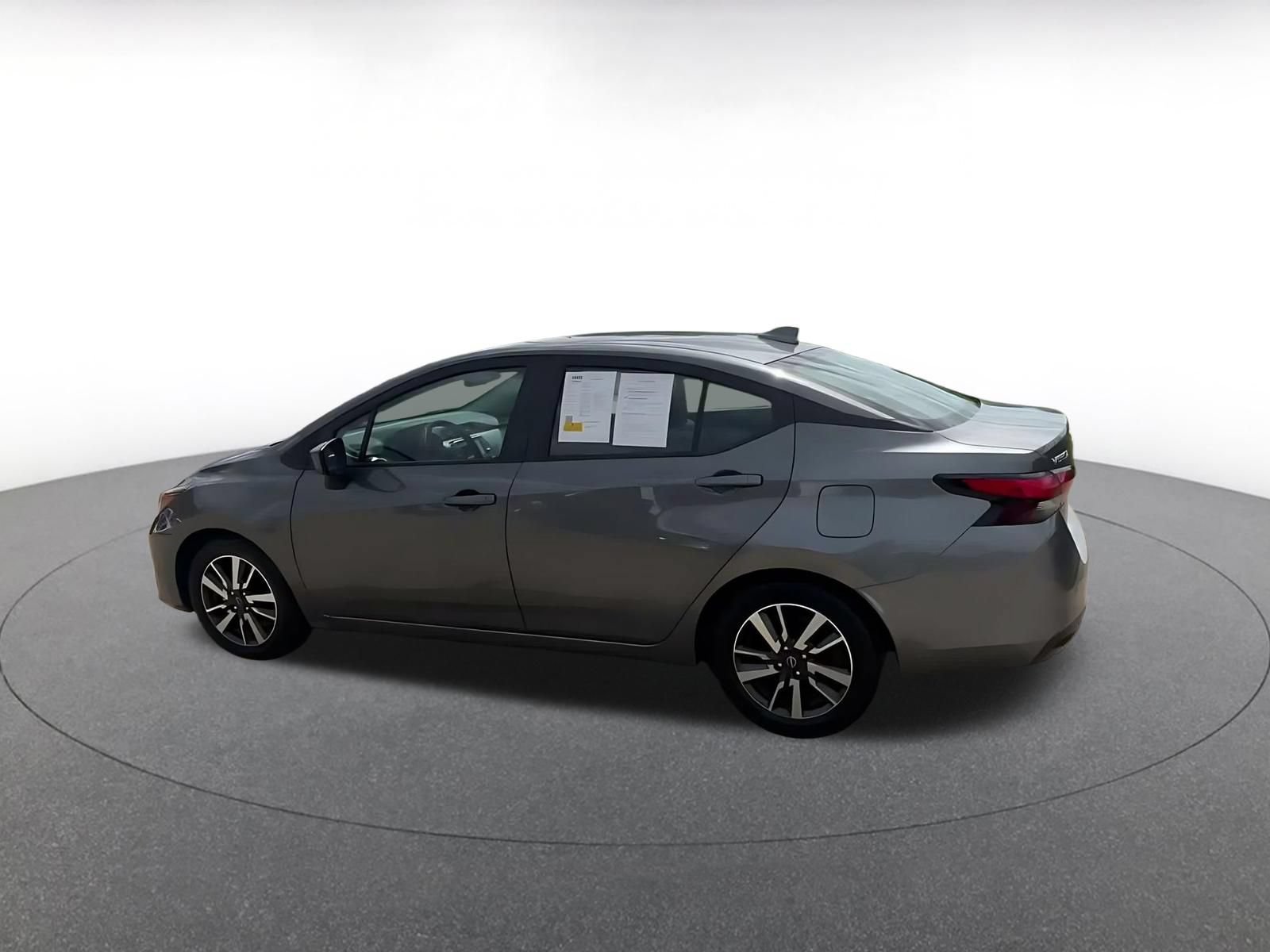 Used 2025 Nissan Versa SV FWD image 9