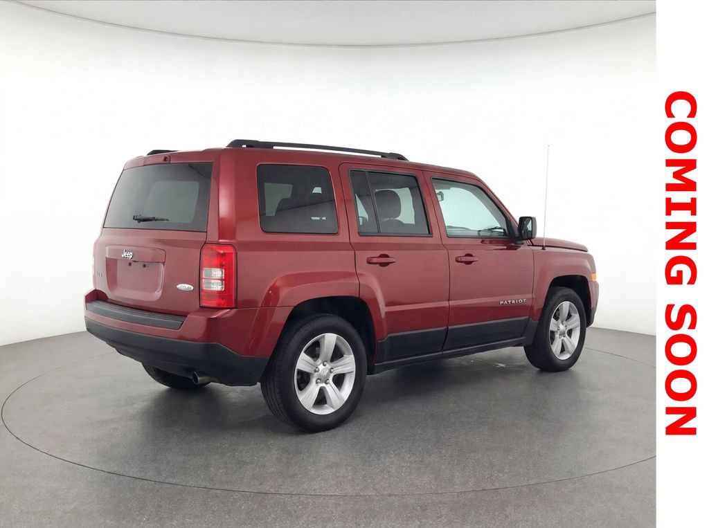 Used 2014 Jeep Patriot Latitude w/ Sun/Sound Group AWD/4WD image 5