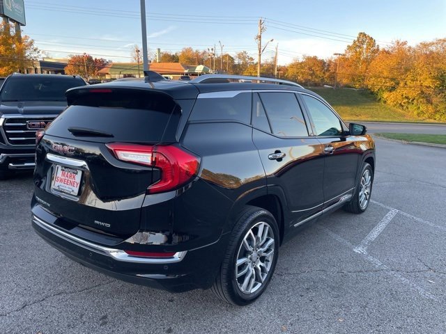 Used 2022 GMC Terrain Denali w/ Denali Premium Package image 6