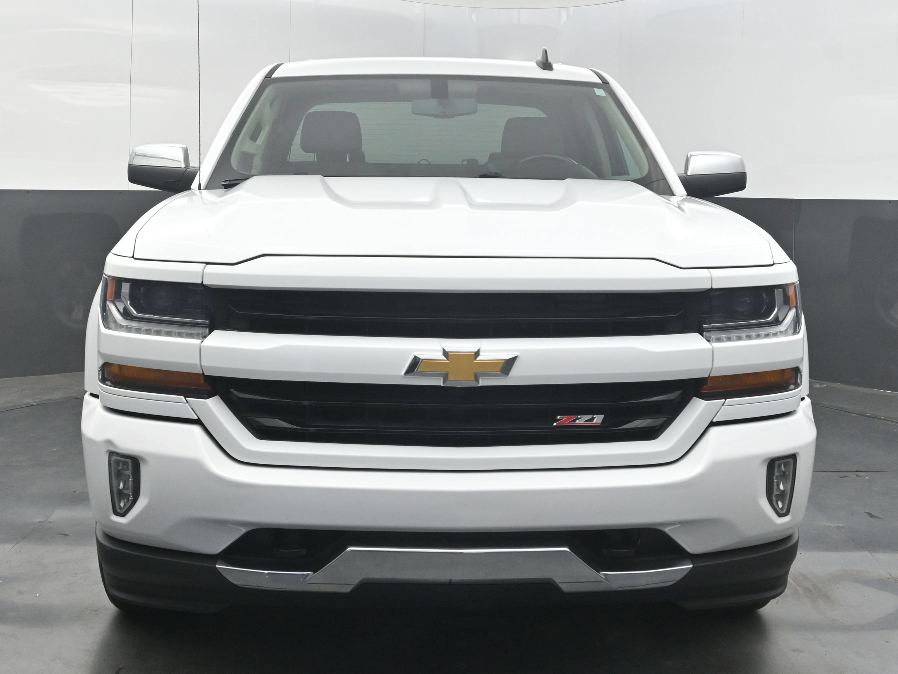 Used 2018 Chevrolet Silverado 1500 LT w/ All Star Edition AWD/4WD image 3