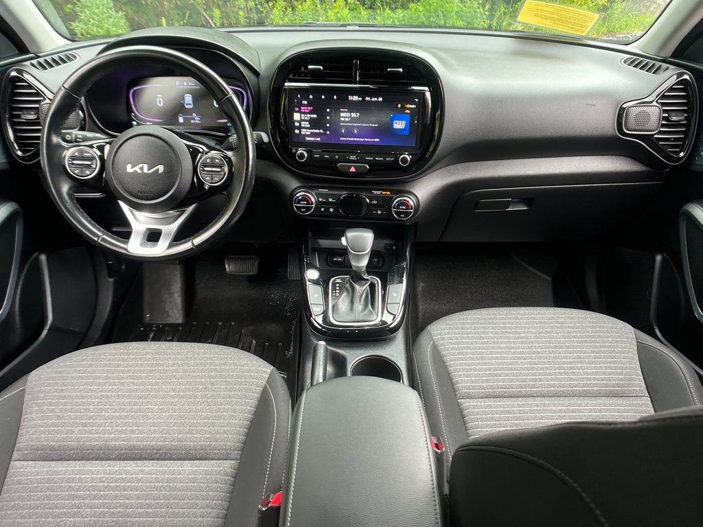 Used 2023 Kia Soul EX FWD image 13