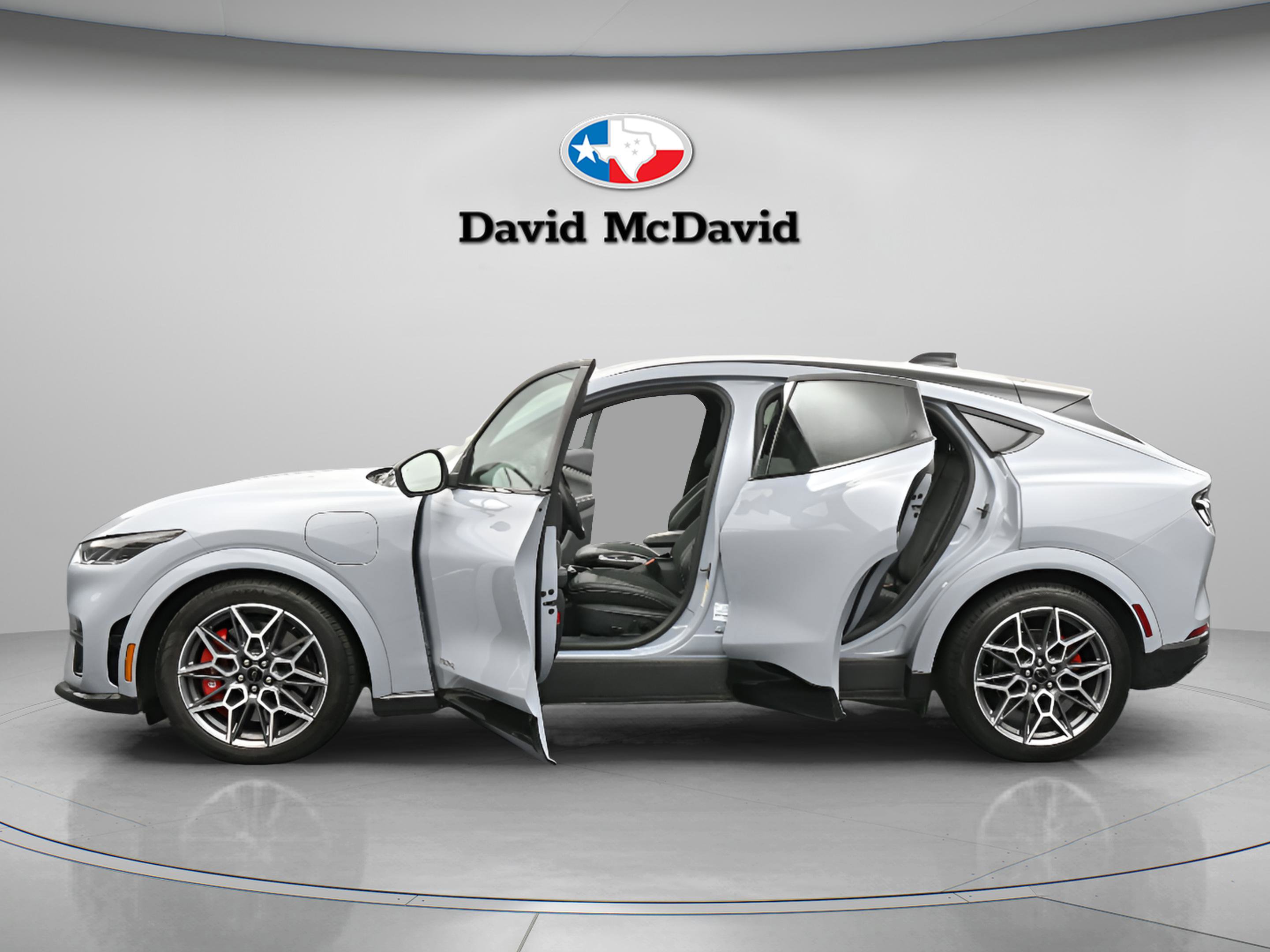 Used 2025 Ford Mustang Mach-E GT image 5