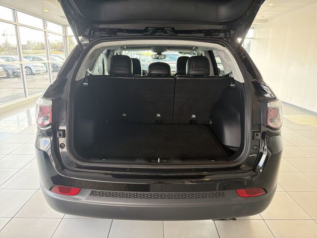 Used 2018 Jeep Compass Latitude AWD/4WD image 15