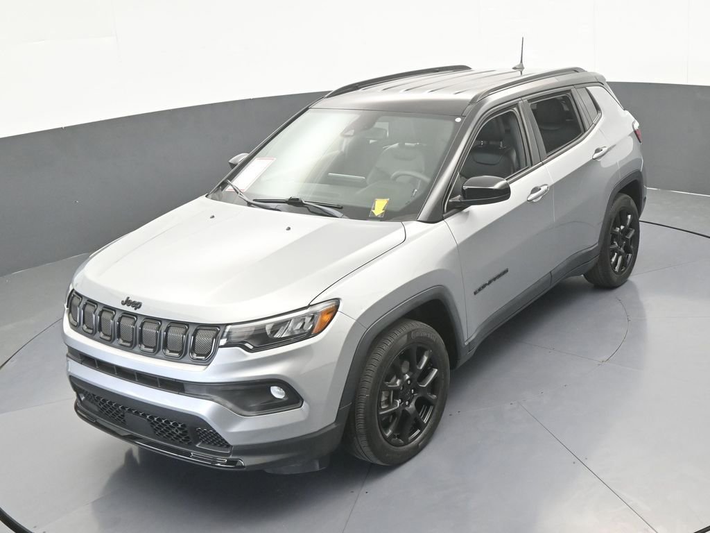 Used 2022 Jeep Compass Latitude FWD image 41