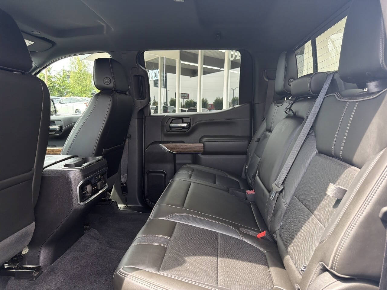 Used 2019 Chevrolet Silverado 1500 High Country w/ Technology Package AWD/4WD image 26