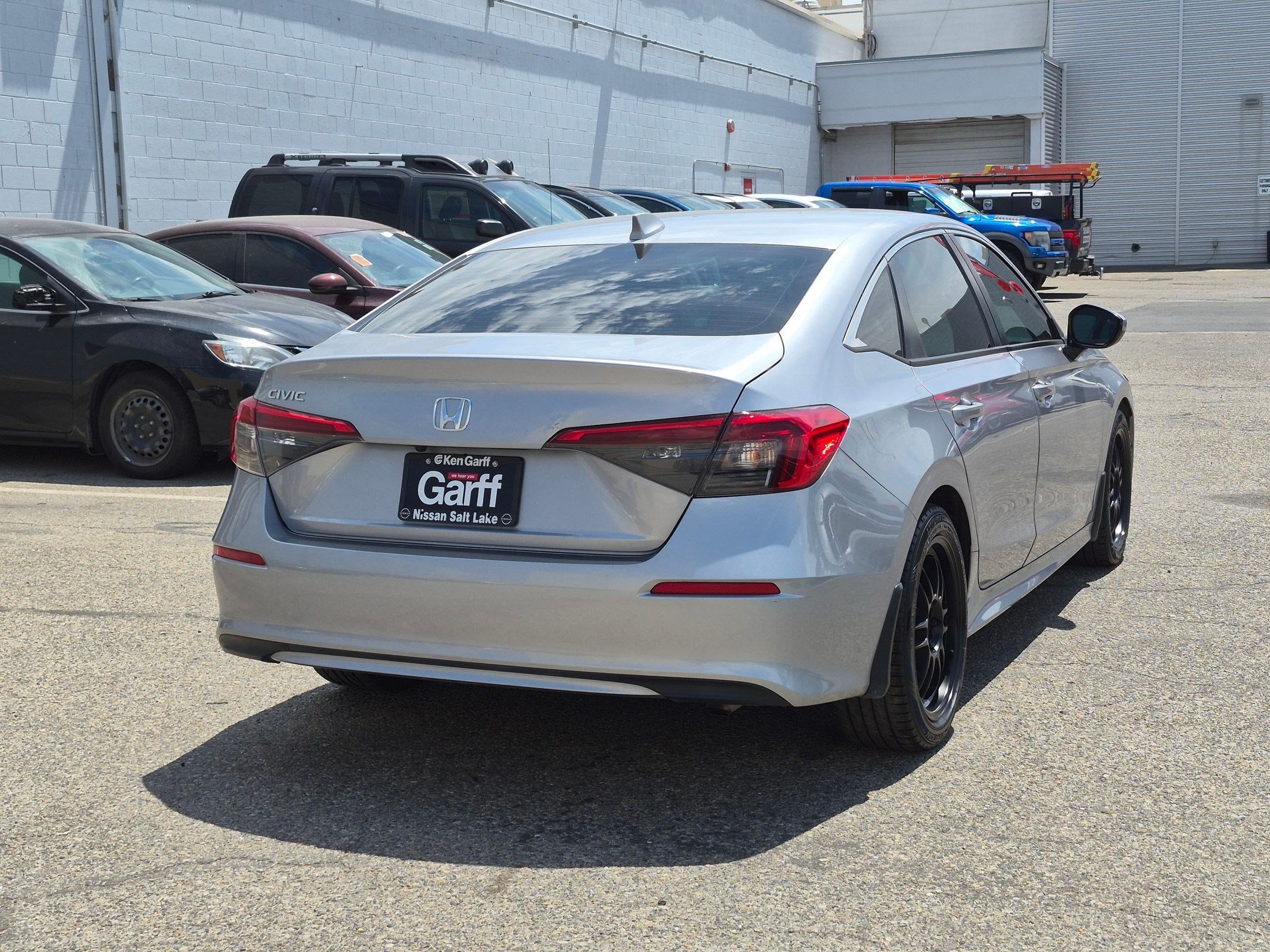 Used 2023 Honda Civic EX image 3