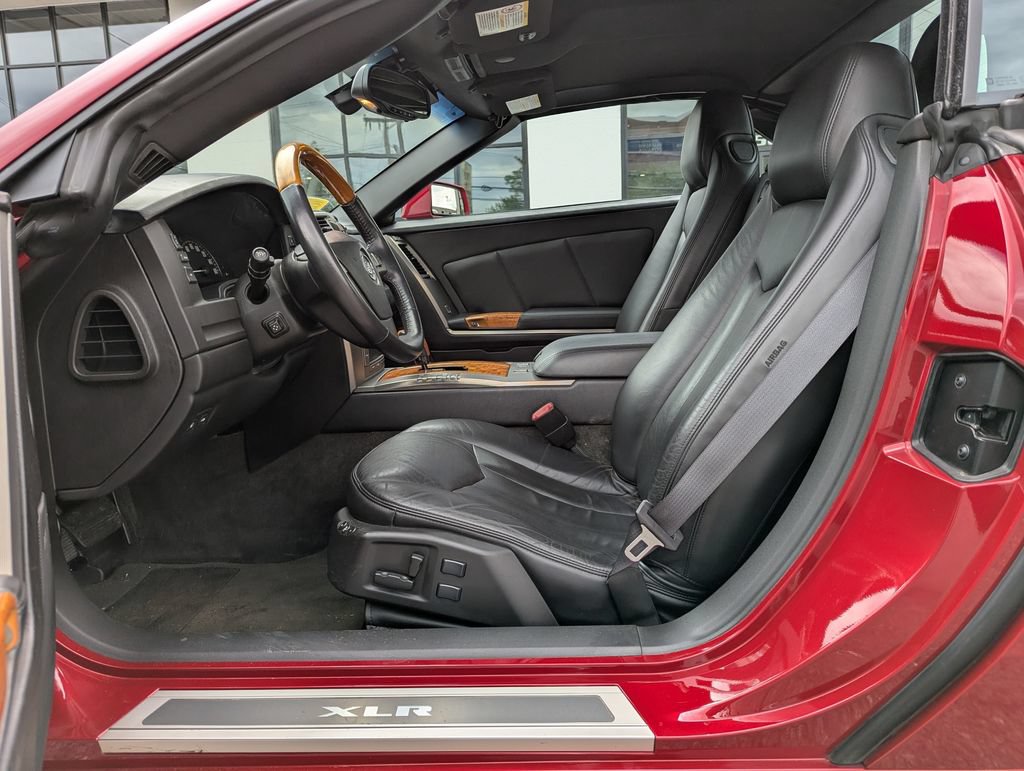 Used 2004 Cadillac XLR RWD image 12
