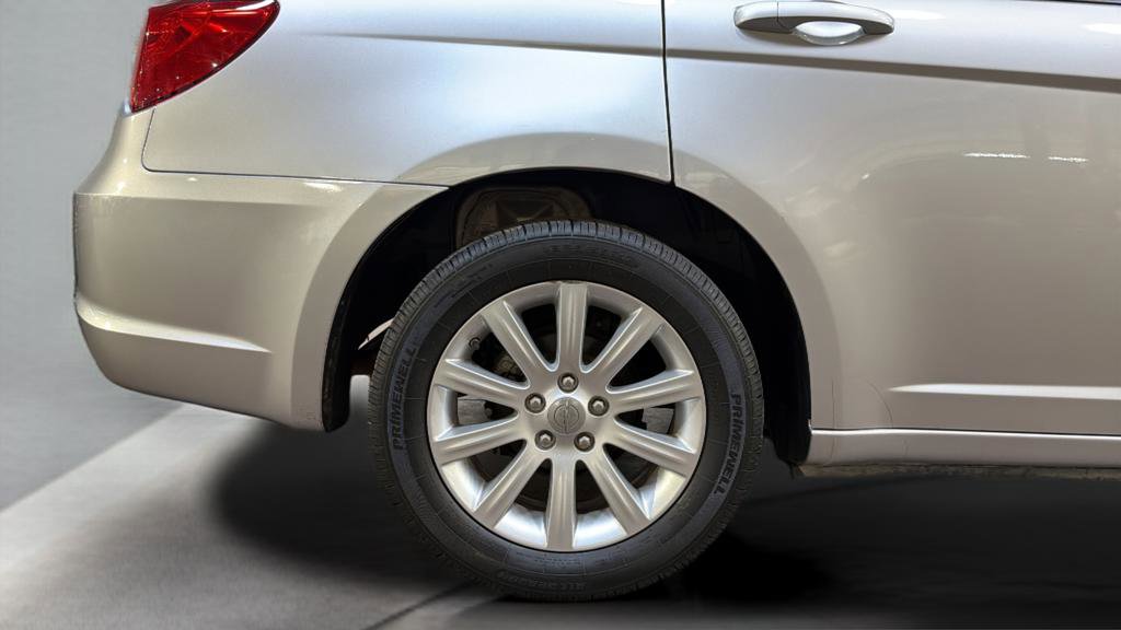 Used 2012 Chrysler 200 Touring image 34