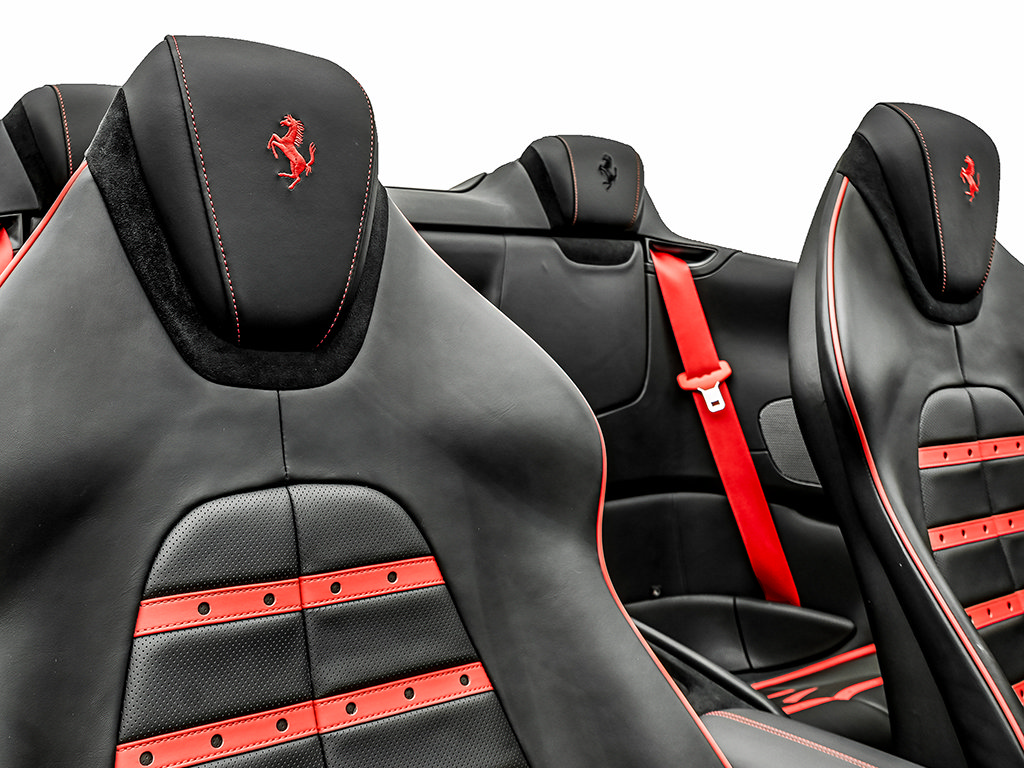 Certified 2026 Ferrari Roma Spider RWD image 21