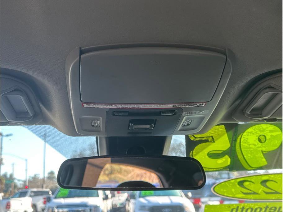 Used 2022 Toyota Camry SE image 19