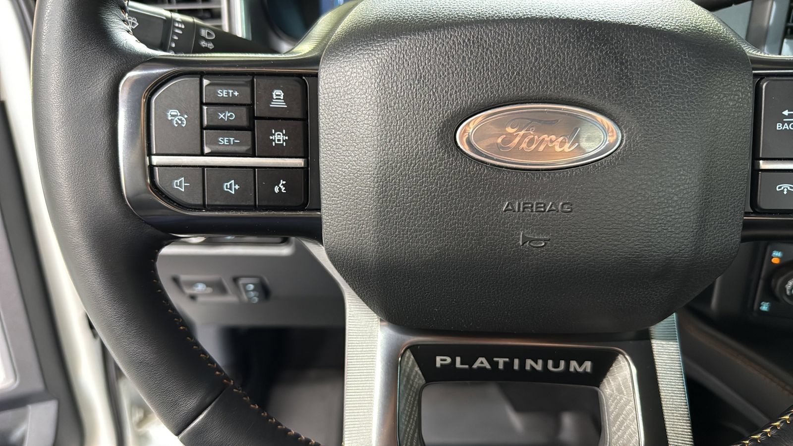 Certified 2024 Ford F350 Platinum w/ Tremor Off-Road Package AWD/4WD image 14