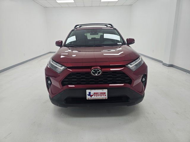 Used 2025 Toyota RAV4 XLE Premium image 4