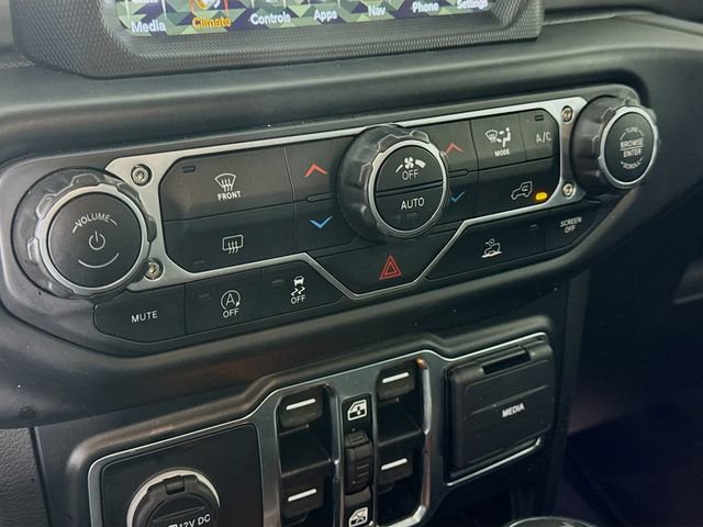 Used 2022 Jeep Wrangler Unlimited Sahara image 16