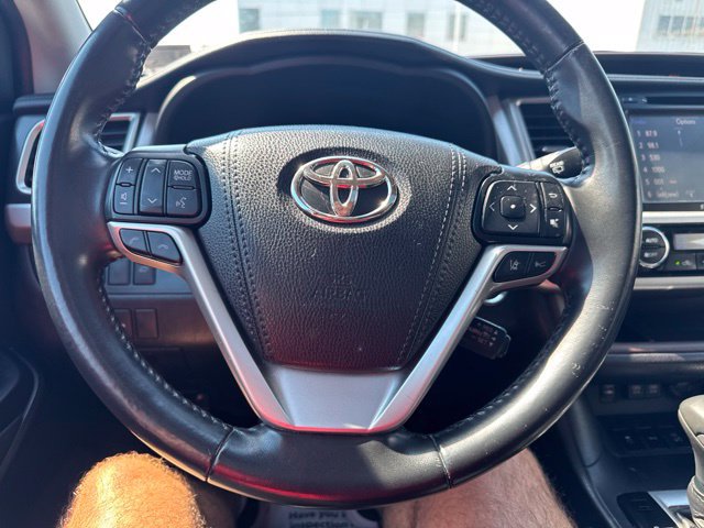 Used 2019 Toyota Highlander Limited AWD/4WD image 14