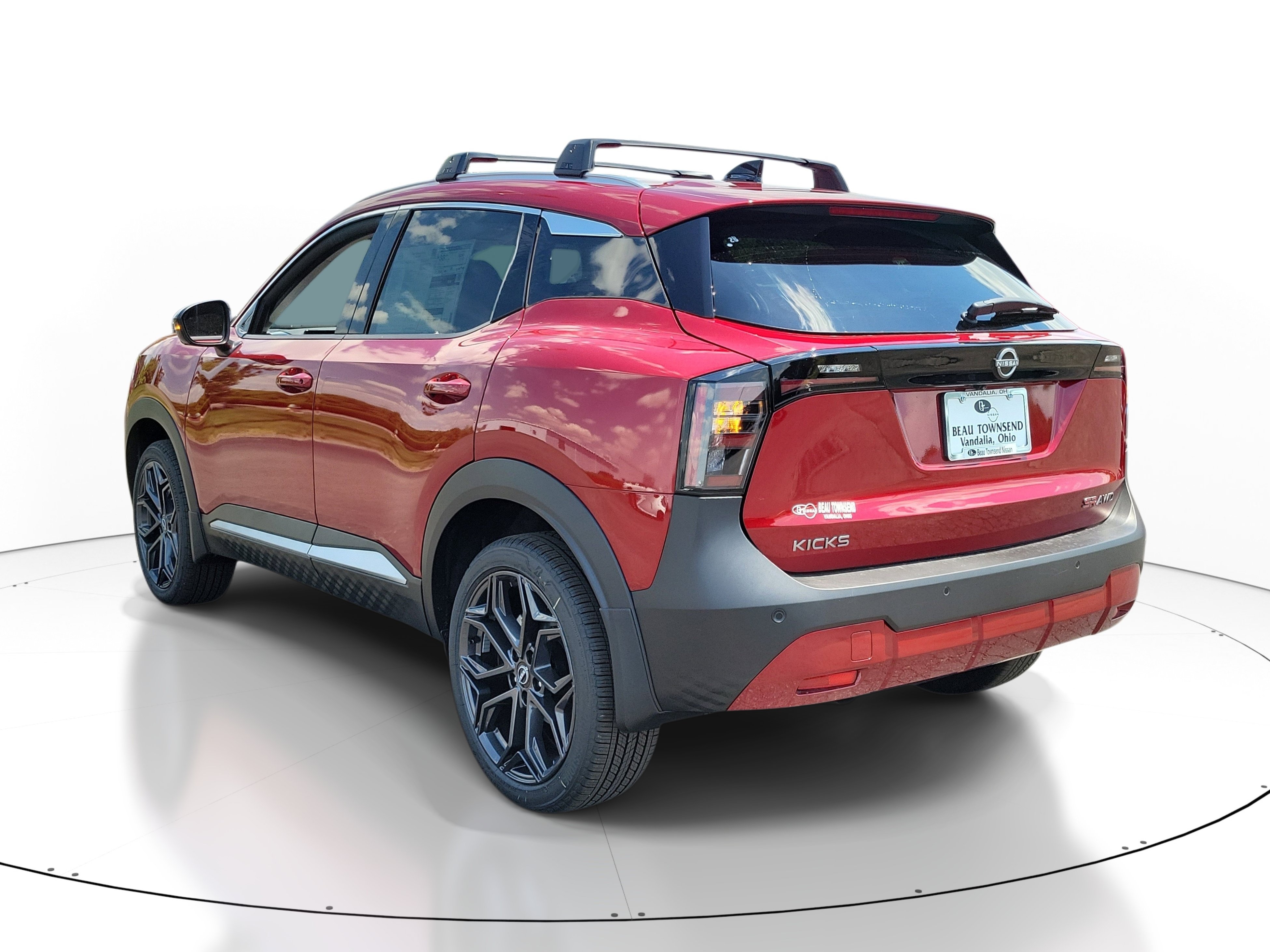 New 2026 Nissan Kicks SR AWD/4WD image 3