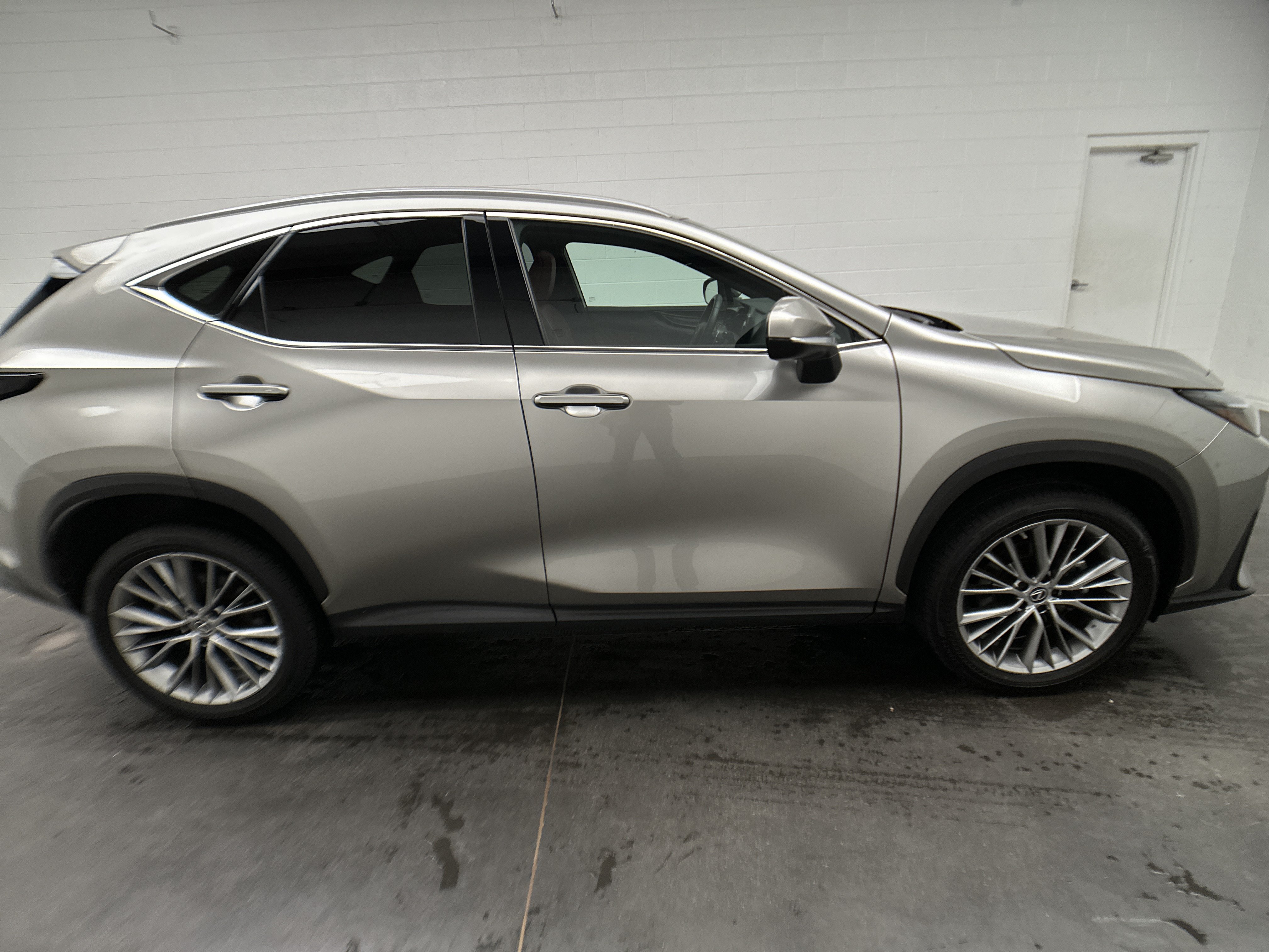 Used 2023 Lexus NX 350 AWD image 11