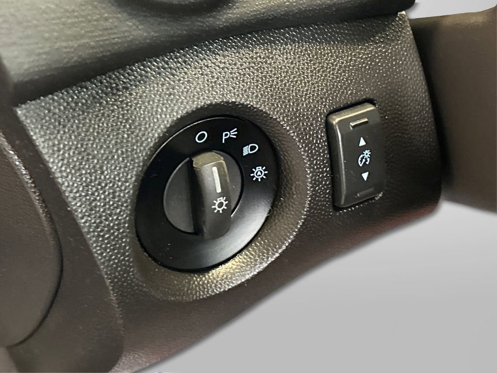 Used 2019 Ford Fiesta SE image 32