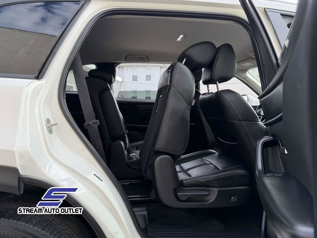 Used 2024 MAZDA CX-90 3.3 Turbo w/ Select Package image 22