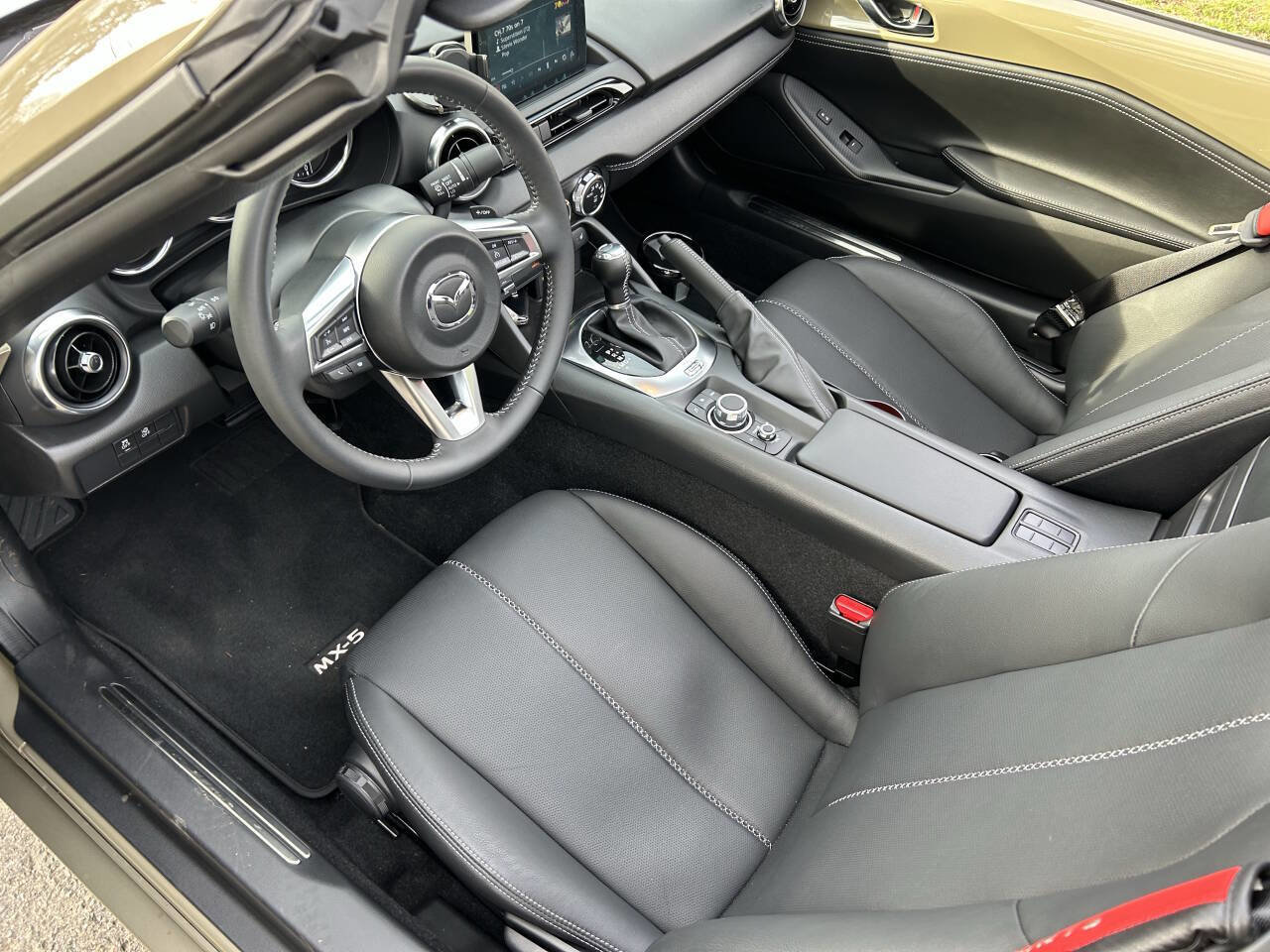 Used 2023 MAZDA MX-5 Miata Grand Touring RWD image 41