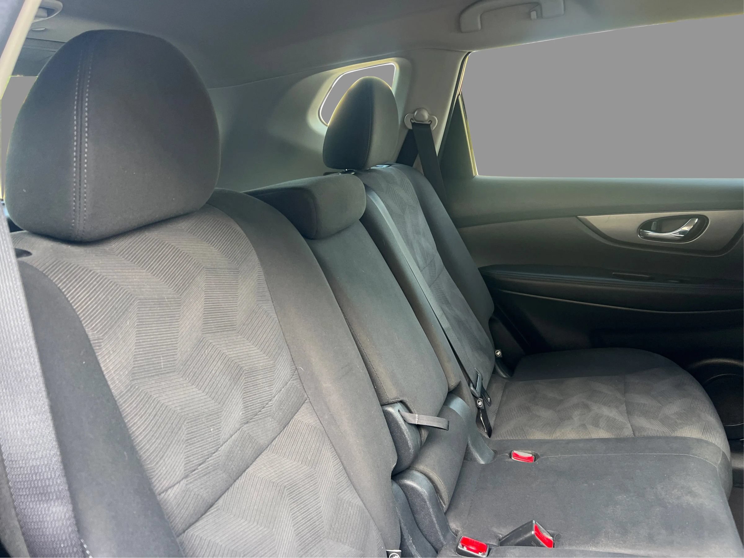 Used 2016 Nissan Rogue SV AWD/4WD image 27