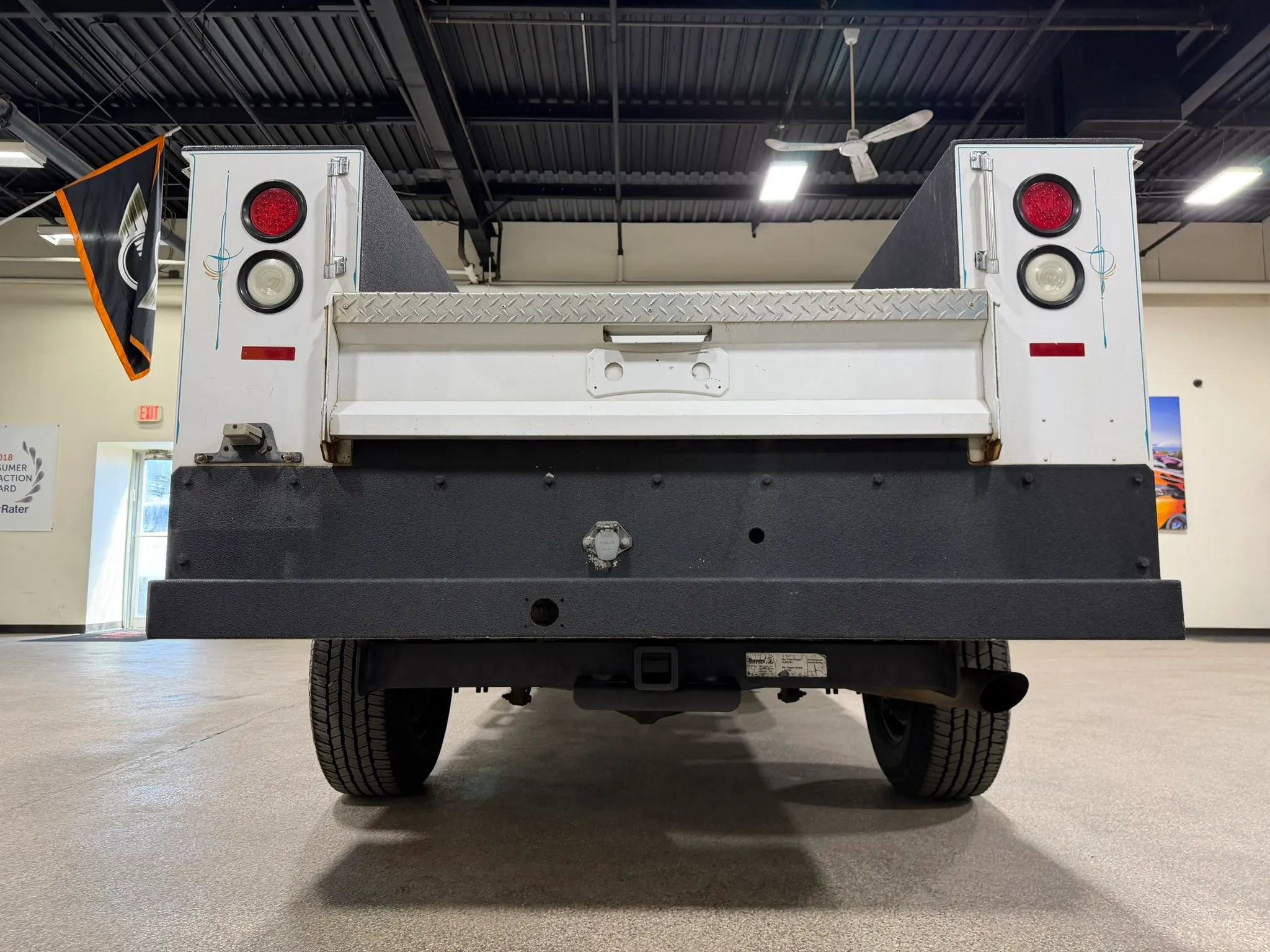 Used 2017 GMC Sierra 3500 4x4 Crew Cab w/ Snow Plow Prep Package image 18