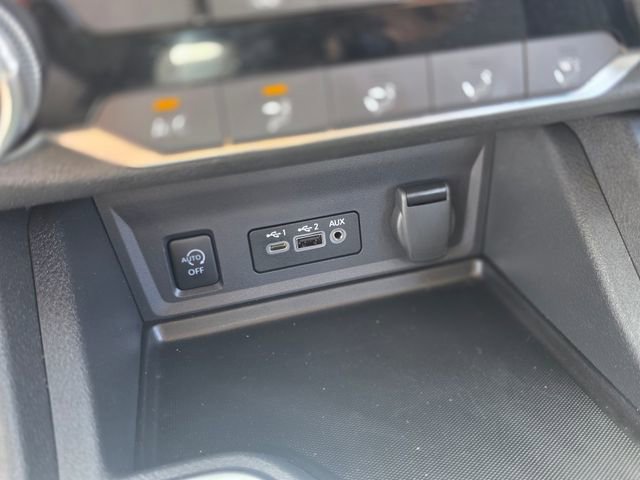 Used 2025 Nissan Sentra SV FWD image 29