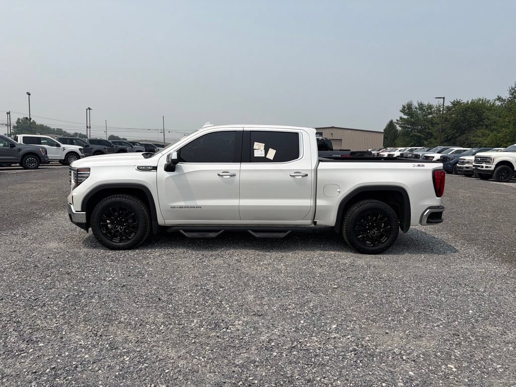 Used 2023 GMC Sierra 1500 SLT AWD/4WD image 5