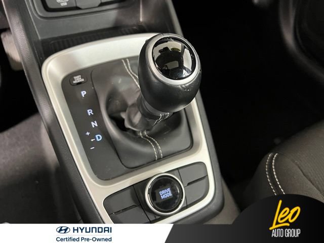 Used 2023 Hyundai Venue SEL FWD image 12