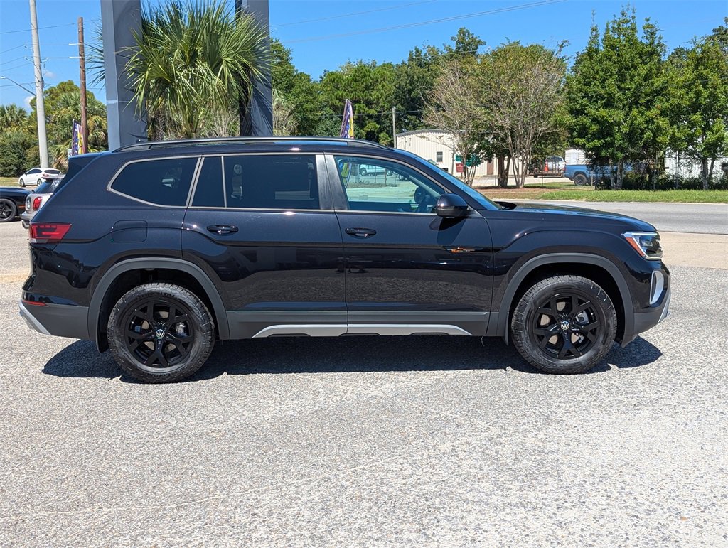 New 2026 Volkswagen Atlas Peak Edition image 8