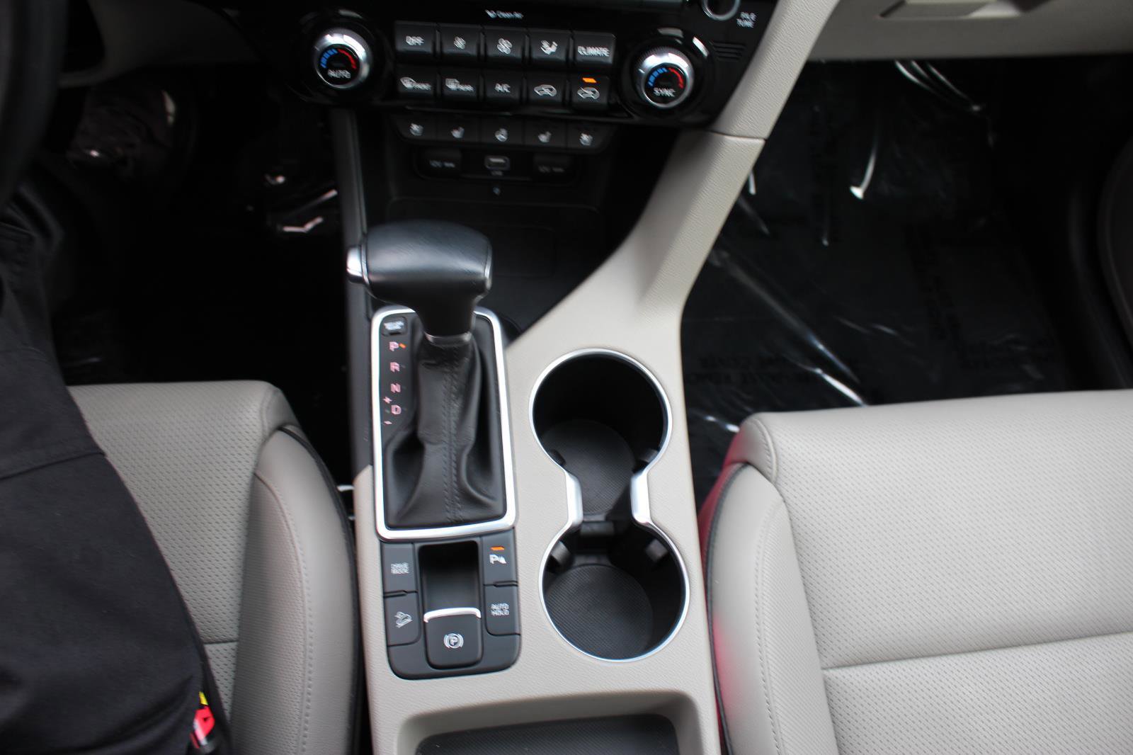 Certified 2022 Kia Sportage EX w/ EX Technology Package image 22