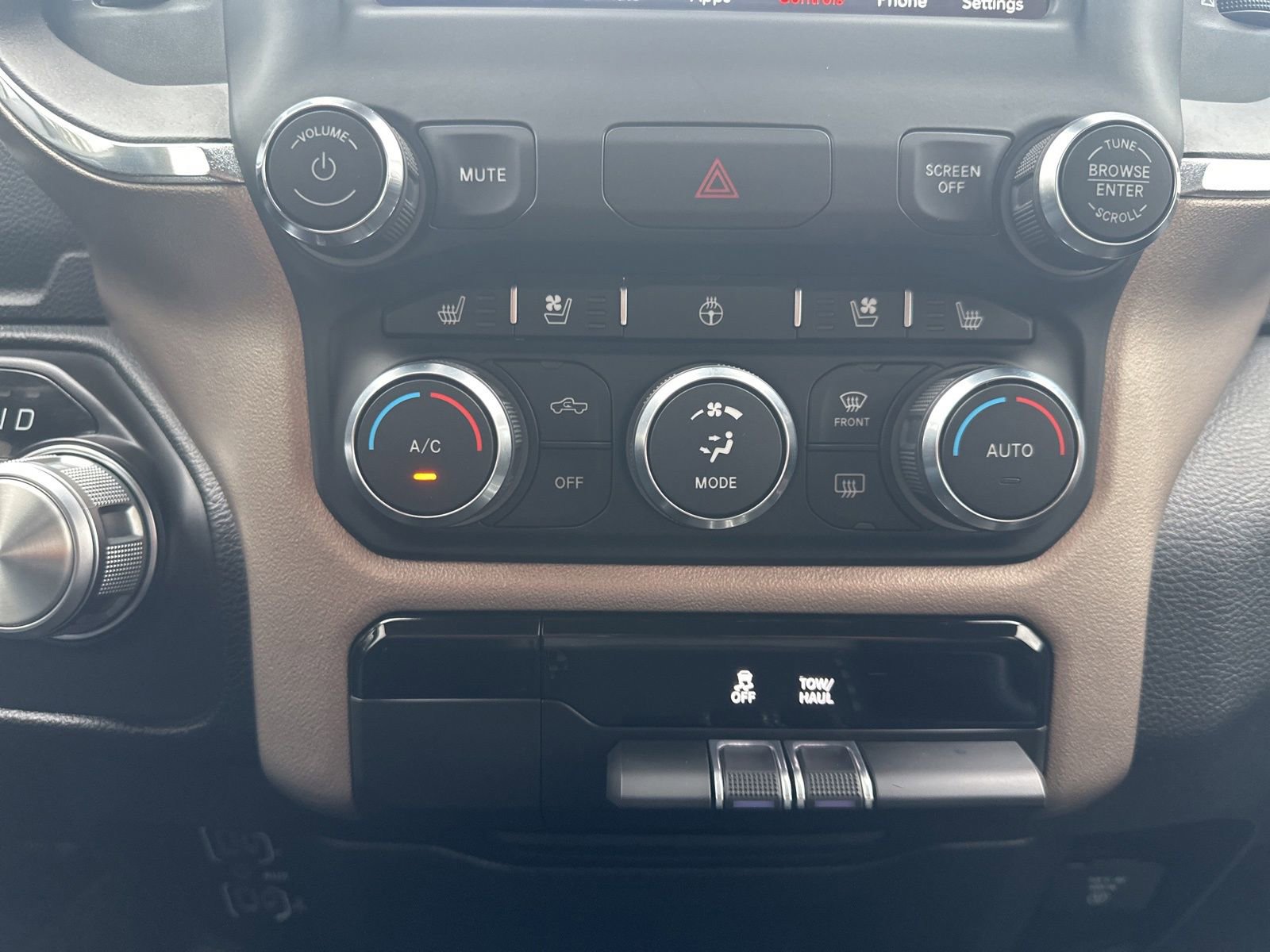 Used 2021 RAM 1500 Laramie image 26