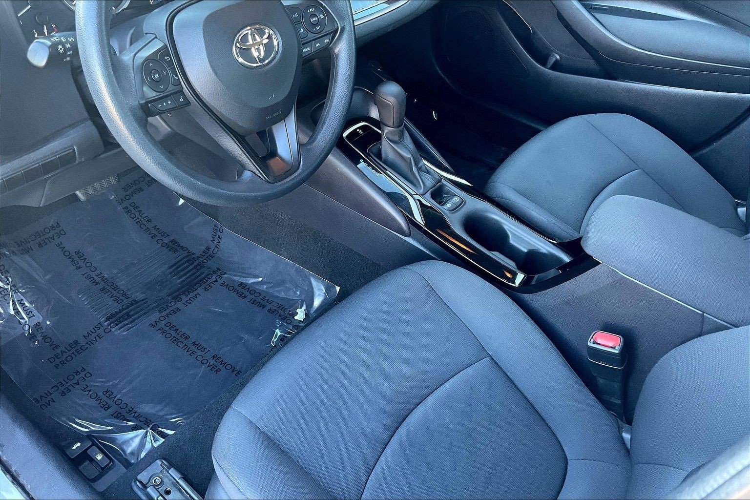 Used 2022 Toyota Corolla LE image 14