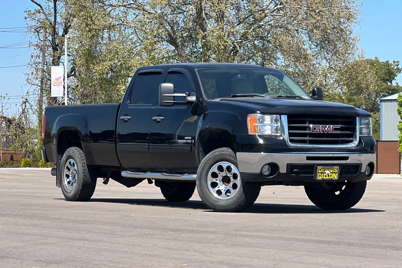 Used 2008 GMC Sierra 2500 SLE w/ SLE2 Preferred Package RWD image 1