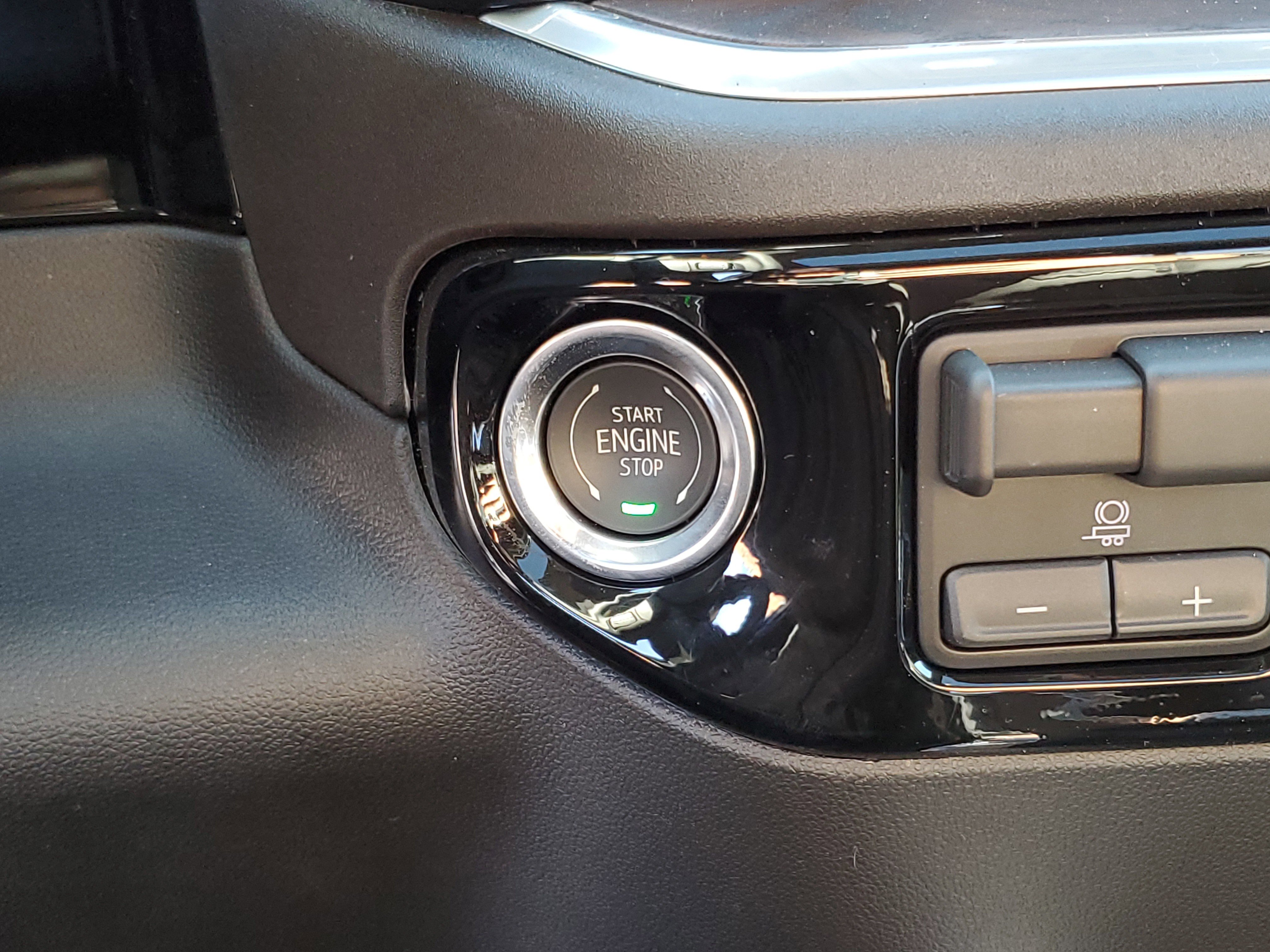 New 2026 GMC Sierra 2500 SLT w/ SLT Premium Package image 24