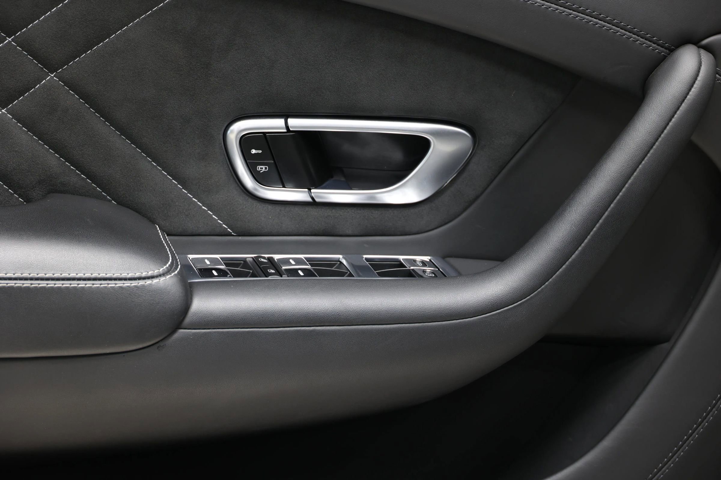 Used 2017 Bentley Continental GT Supersports image 13