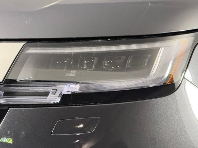 Used 2024 Land Rover Range Rover SE AWD/4WD image 12