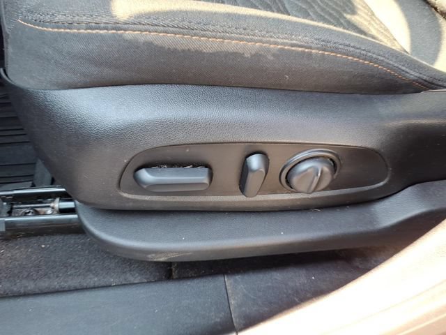 Used 2019 Chevrolet Equinox LT w/ Sun & Navigation Package FWD image 21