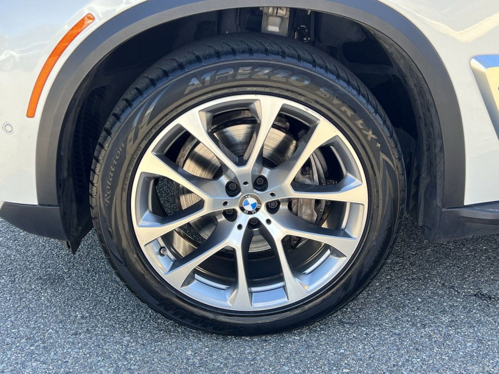 Used 2024 BMW X5 xDrive40i image 9