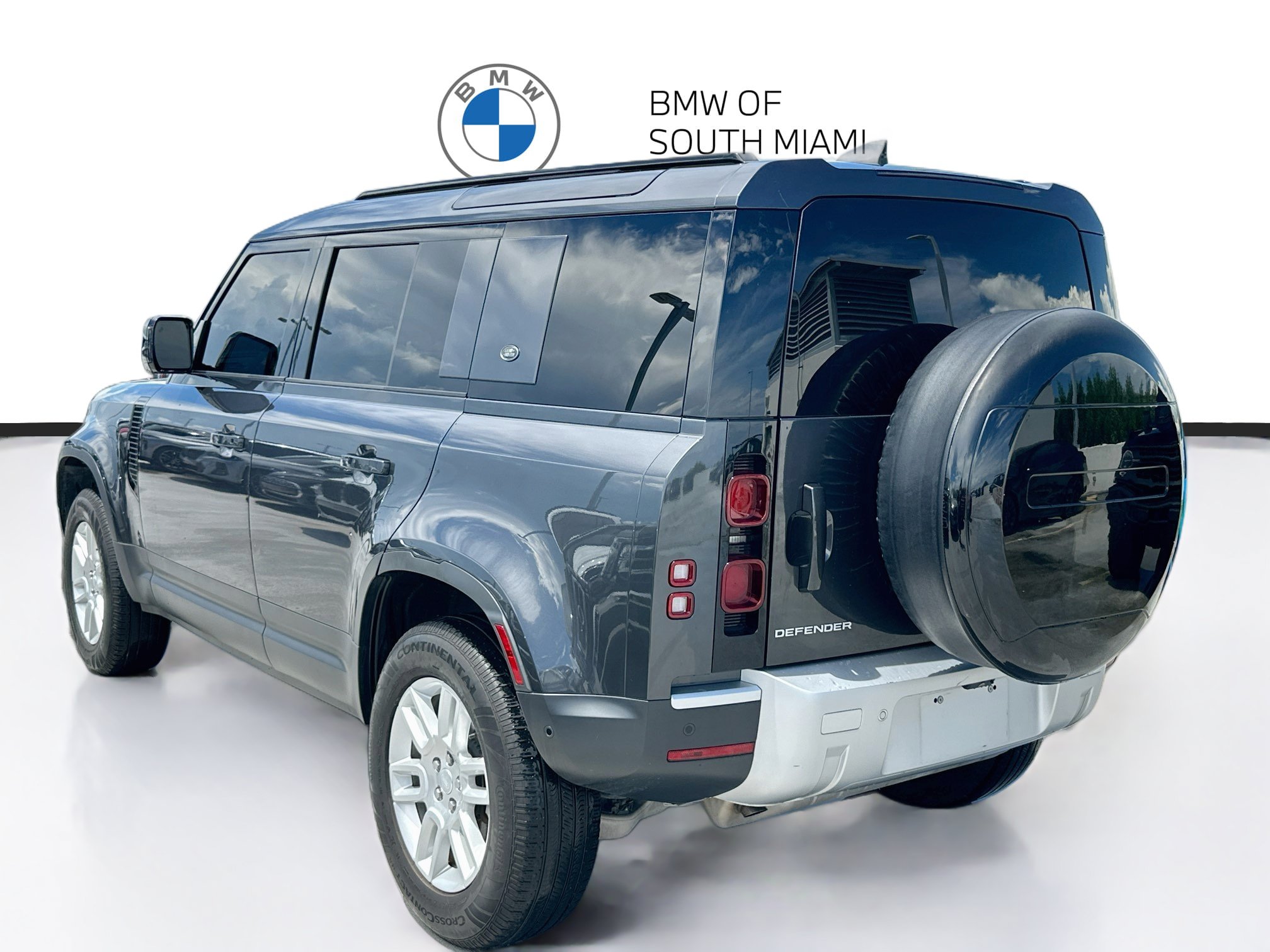 Used 2023 Land Rover Defender 110 S AWD/4WD image 5