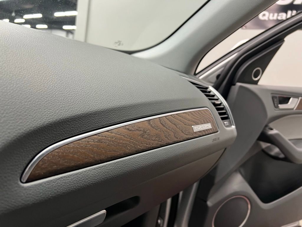 Used 2013 Audi Q5 3.0T Prestige image 45