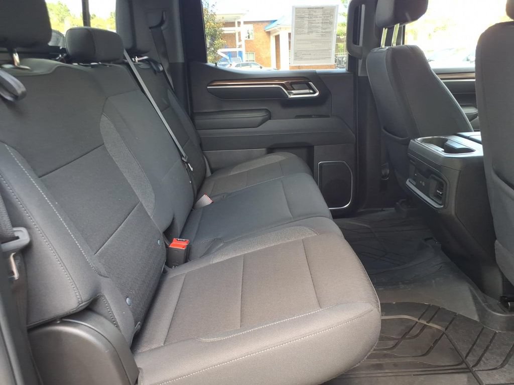 Used 2025 Chevrolet Silverado 1500 RST w/ Convenience Package II AWD/4WD image 21