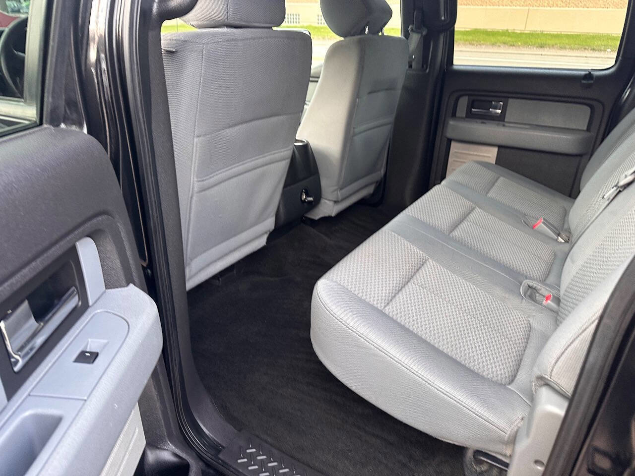 Used 2012 Ford F150 XLT w/ XLT Chrome Pkg AWD/4WD image 12
